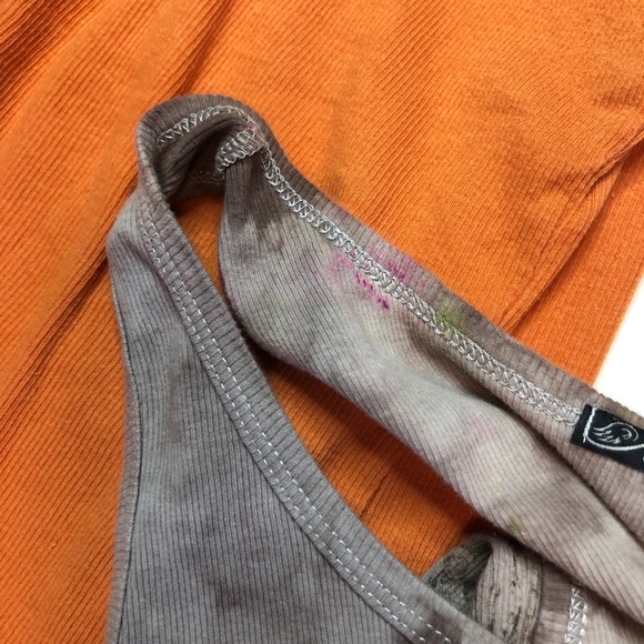 2000’s Tank Top bundle (3 shirts) size L - Picture 8 of 11